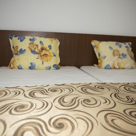Hostel Ruxandra Focşani المظهر الخارجي الصورة