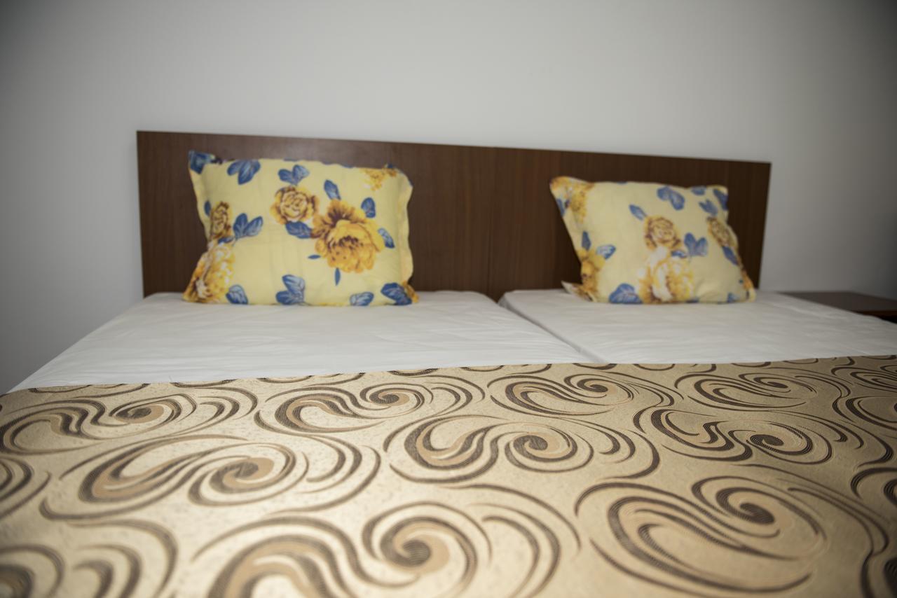 Hostel Ruxandra Focşani المظهر الخارجي الصورة