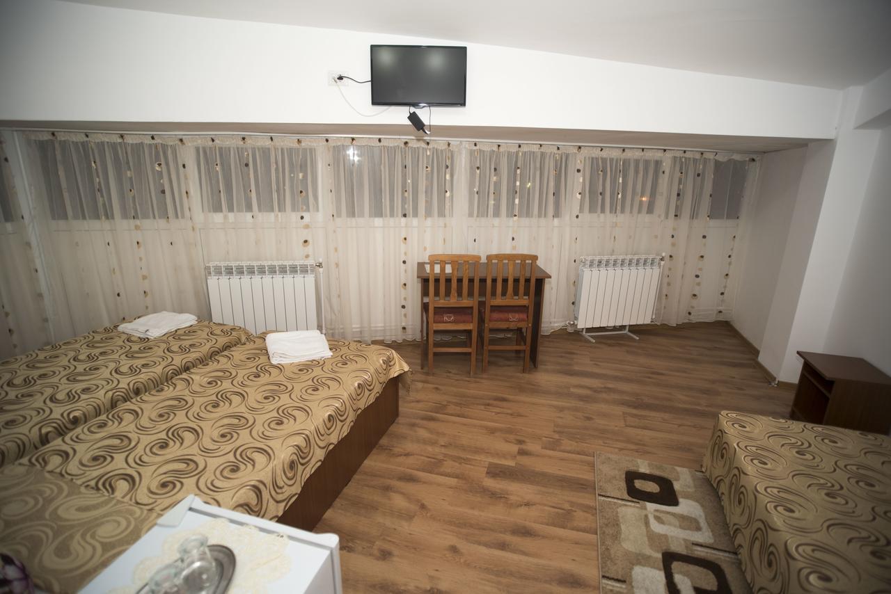 Hostel Ruxandra Focşani المظهر الخارجي الصورة